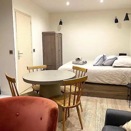 Modern And Charming Apartment - Historical Paris *